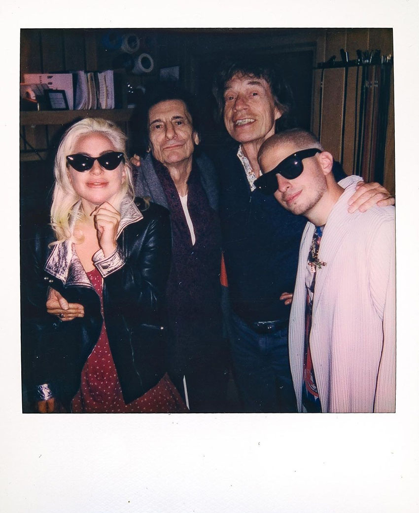 Леди Гага, The Rolling Stones и продюсер Эндрю Уотт в студии/ Фото: соцсети Эндрю Уотта