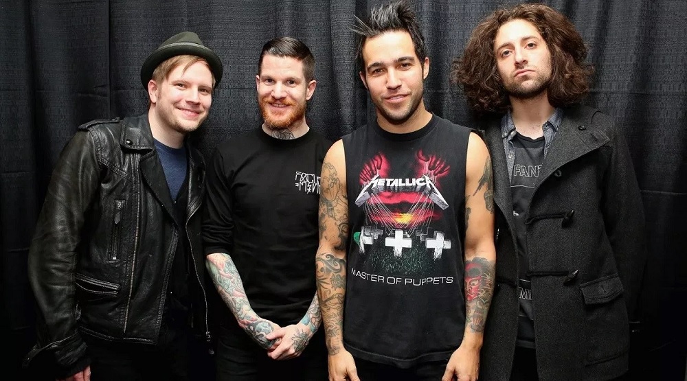 Fall Out Boy представили песню и клип «Dear Future Self (Hands Up