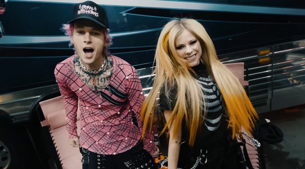 Аврил Вагин - двойник рок знаменитости Avril Lavigne в порно мире