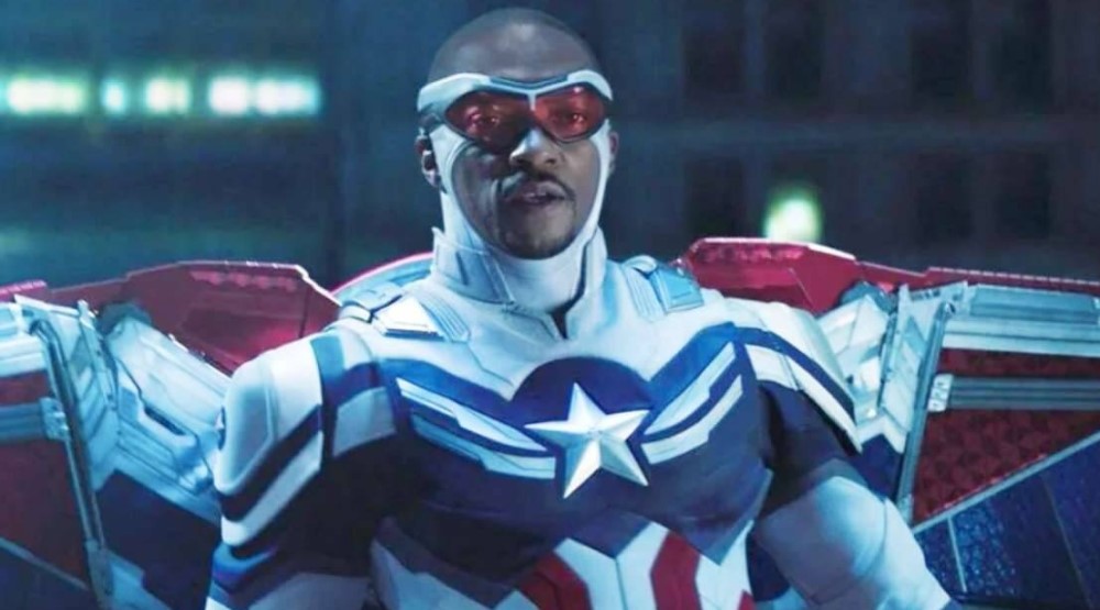 На новом кадре из фильма «Капитан Америка: Дивный новый мир» показали костюм Кэпа
