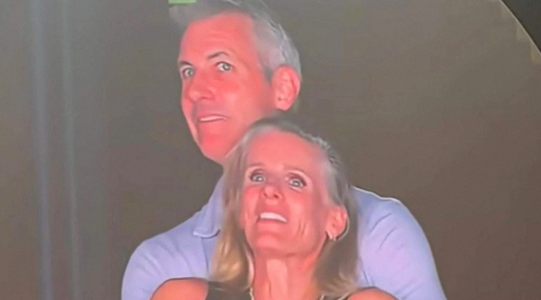 Женщина из «камеры поцелуев» на концерте Coldplay рассказала о травле