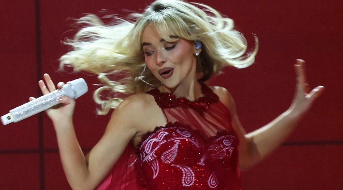 Сабрина Карпентер «подарила» фанатам на Рождество неизданный трек «Such a Funny Way»