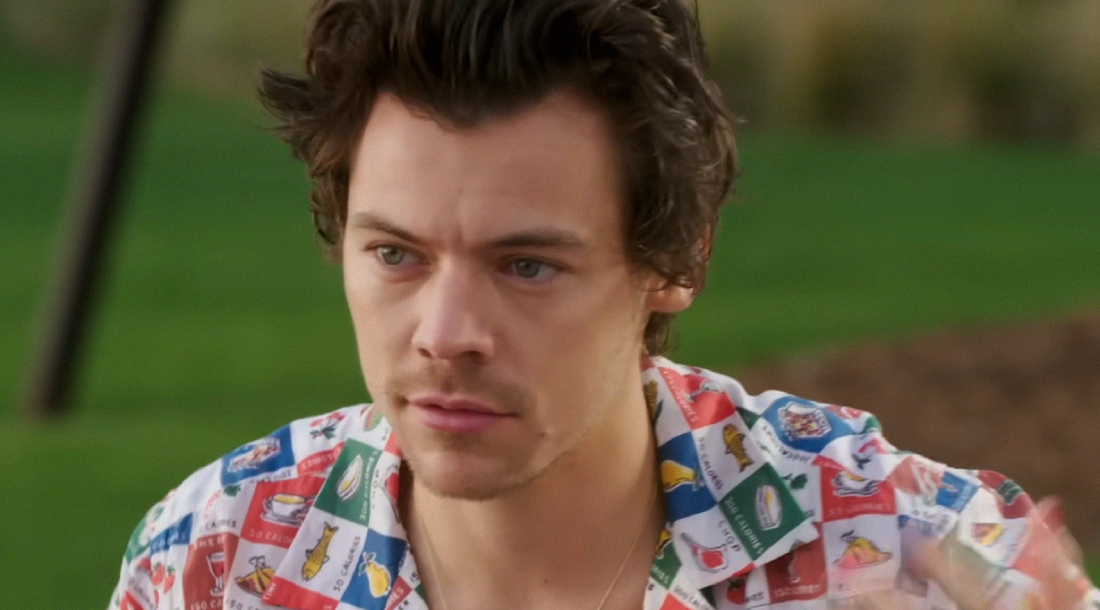 Гарри Стайлс поделился восьмиминутным видео «Forever Forever»