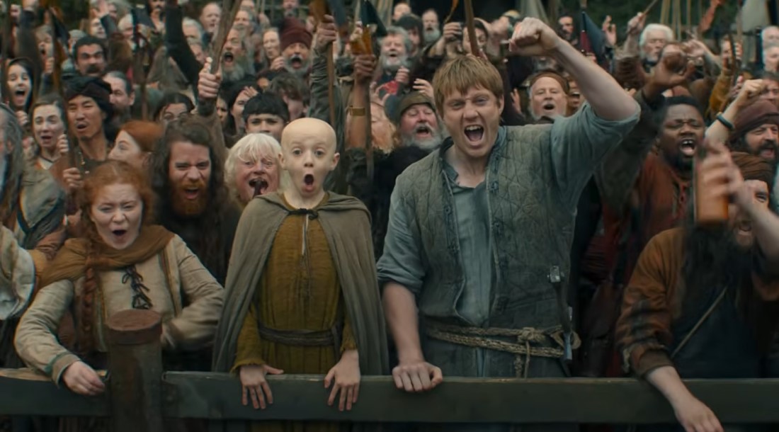 В трейлере 3 серии «Рыцаря Семи королевств» Дункан готовится к рыцарскому турниру