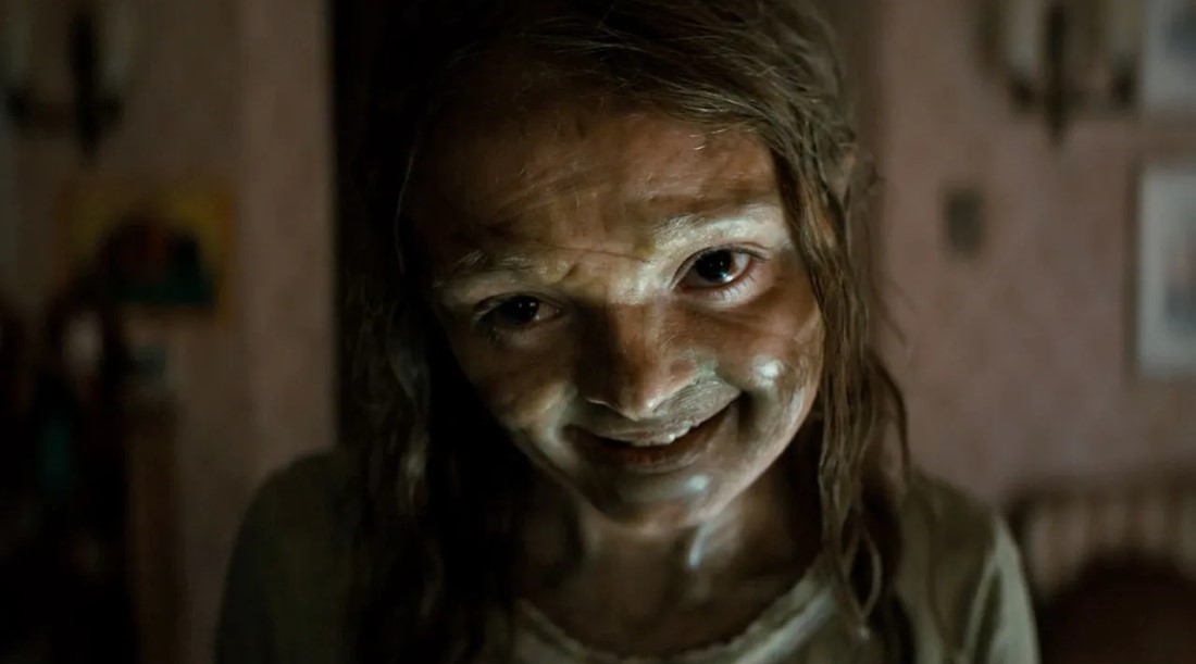 В трейлере хоррора «Мумия» девочка превратилась в монстра