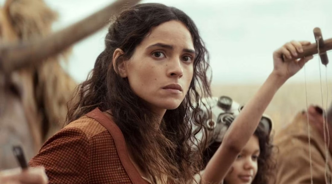 Адриа Архона снимется в фильме «Супермен: Человек завтрашнего дня»