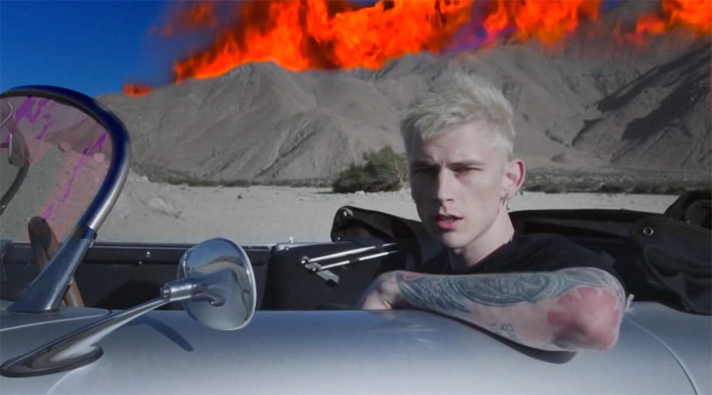 Machine Gun Kelly, кадр из клипа «el Diablo»