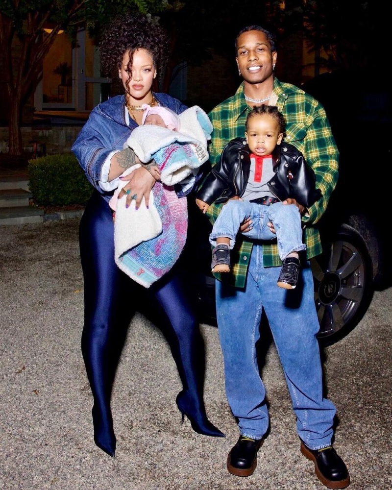 Рианна и A$AP Rocky впервые показали фотографии второго сына Райота Роуза