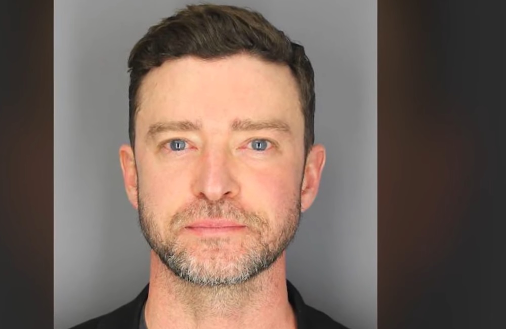 Джастин Тимберлейк в полиции / Скриншот из видео «Justin Timberlake arrested on Long Island, charged with DWI»