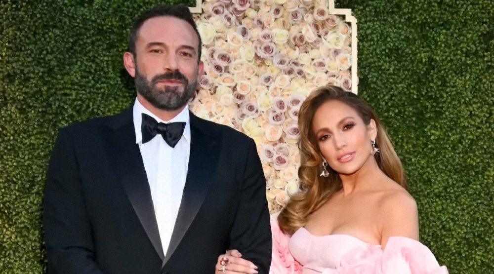 Бен Аффлек и Дженнифер Лопес / Скриншот из видео «Ben Affleck Buys L.A. Home on Same Day Jennifer Lopez Sells NYC Pad»