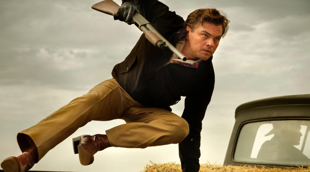 Леонардо ДиКаприо, кадр из фильма «Однажды в... Голливуде» (2019)