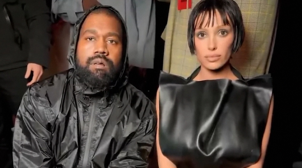 Канье Уэст и Бьянка Цензори / Скриншот из видео «Kanye West Reveals Wife Bianca Censori Left Him After Controversial Rants»