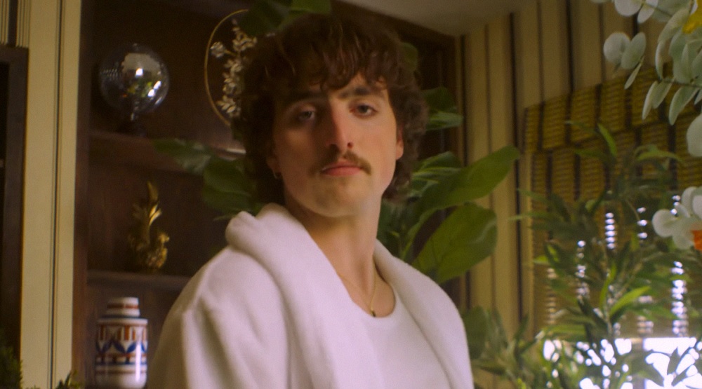 Бенсон Бун / Кадр из лирик-видео «Mystical Magical»