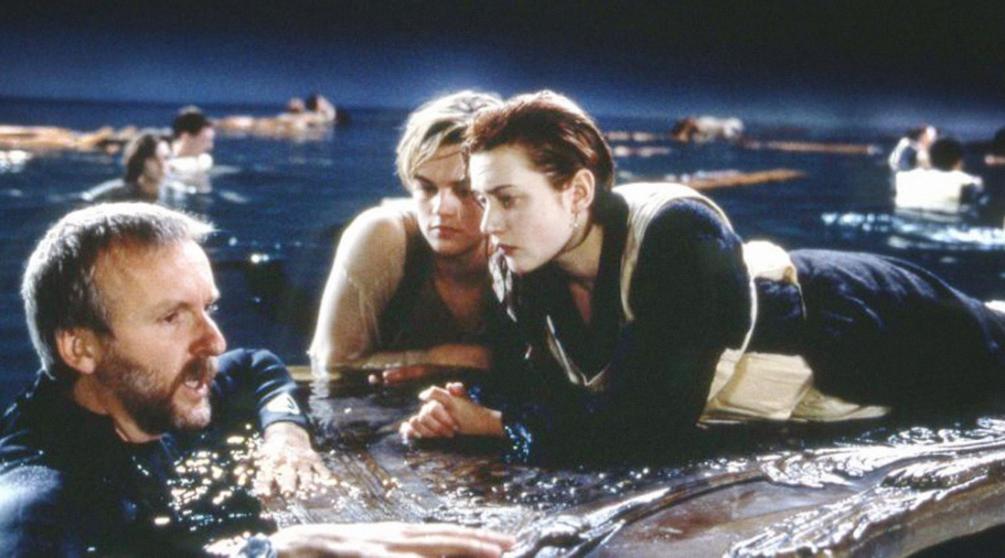 Джеймс Кэмерон, Леонардо Ди Каприо и Кейт Уинслет на съемках фильма «Титаник» (1997)