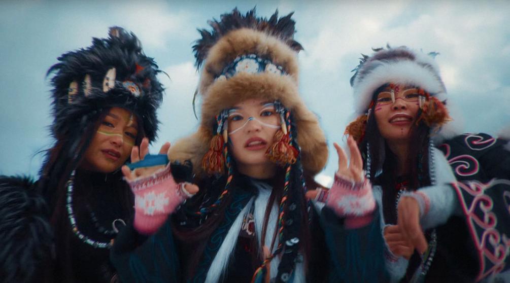 Кадр из клипа «Day By Day» Otyken