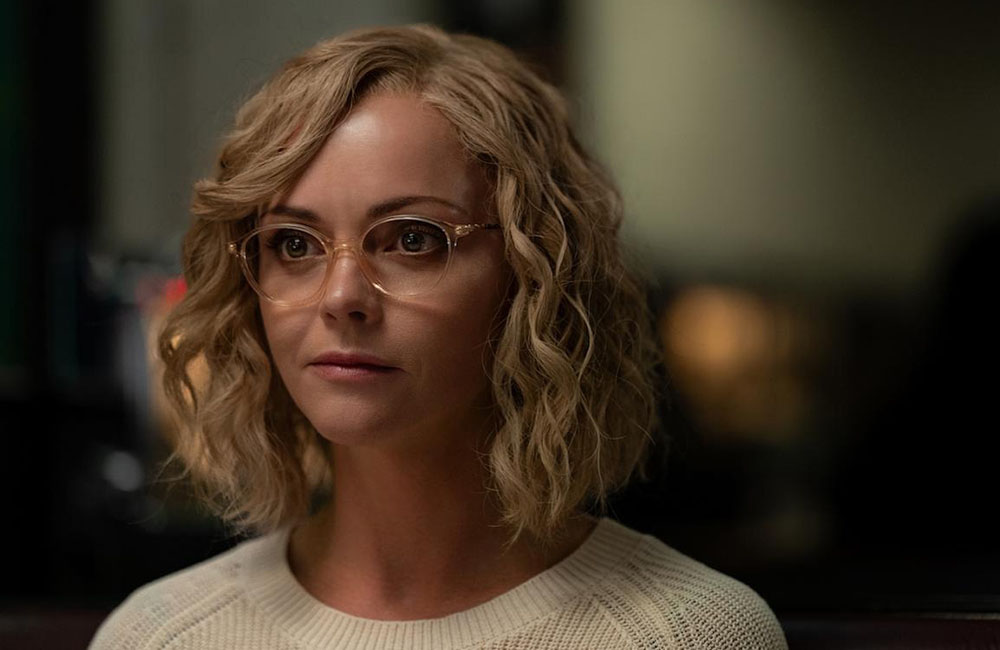 Кадр из 3 сезона сериала «Шершни» (2025)